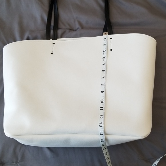 💯%AUTHENTIC PRADA PRINTED TOTE BAG - Picture 6 of 7